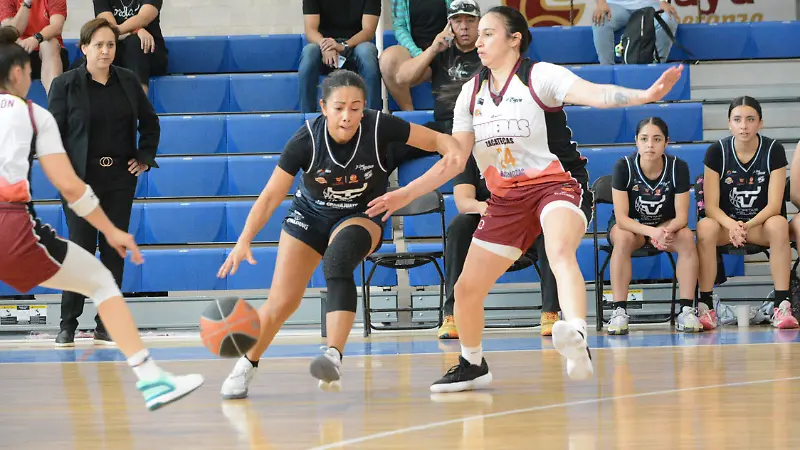 La entrenadora